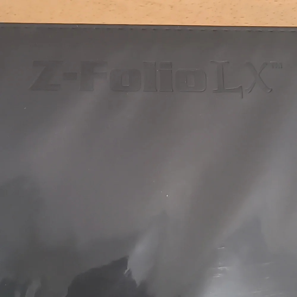 LARGE ZIPPER PORTFOLIO BCW GAMING Z-FOLIO 12-POCKET LX ALBUM, HOLDS 480 CARDS